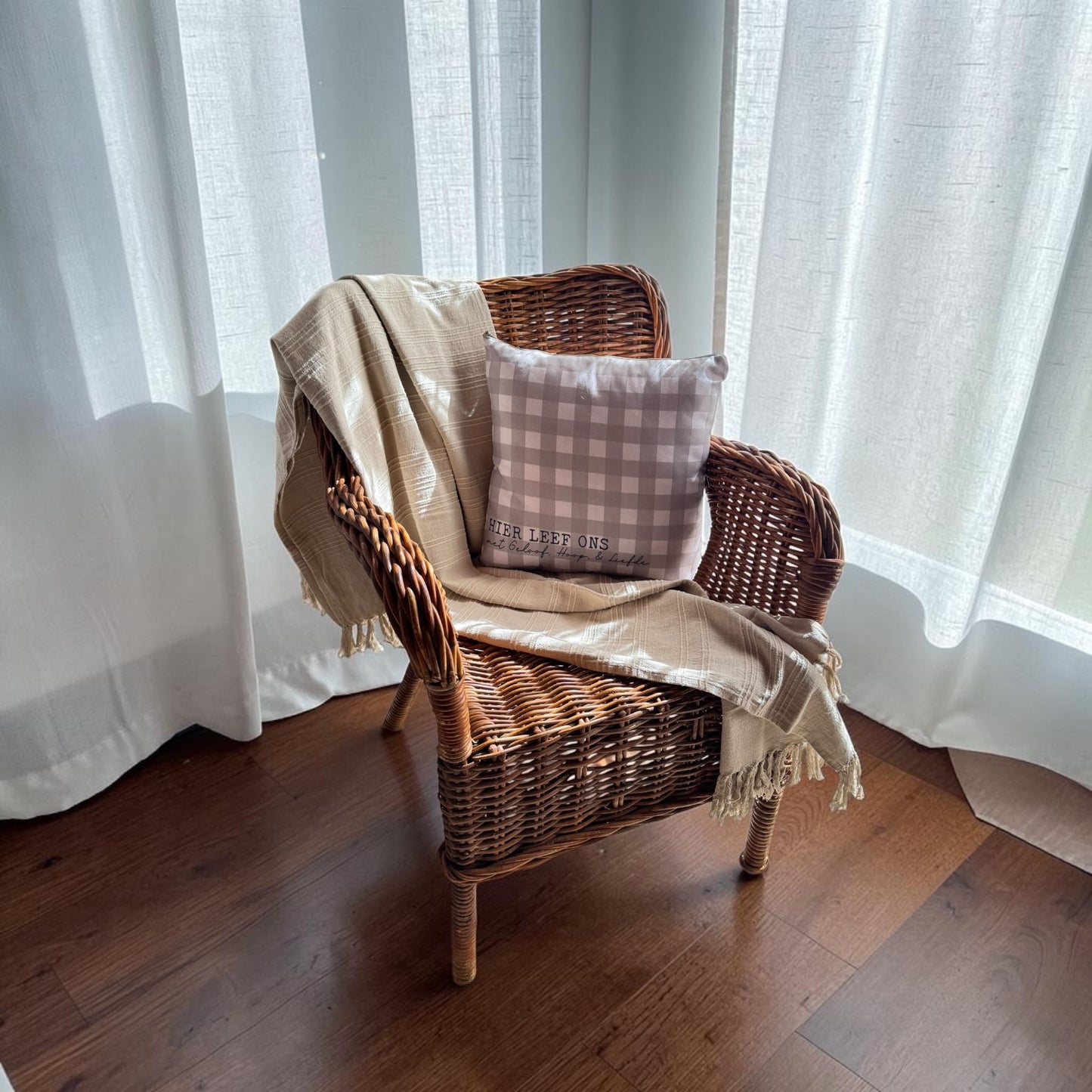 Scatter Cushion- Hier leef ons